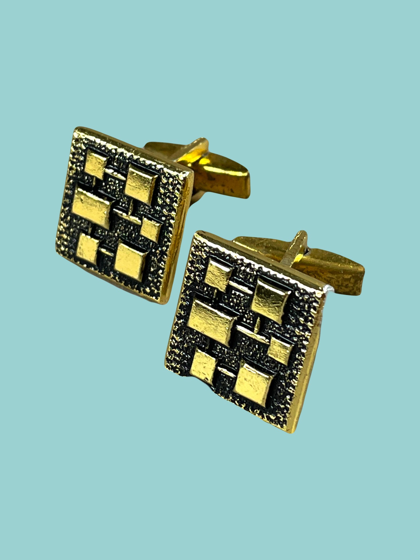 Geometric square golden metal cufflink