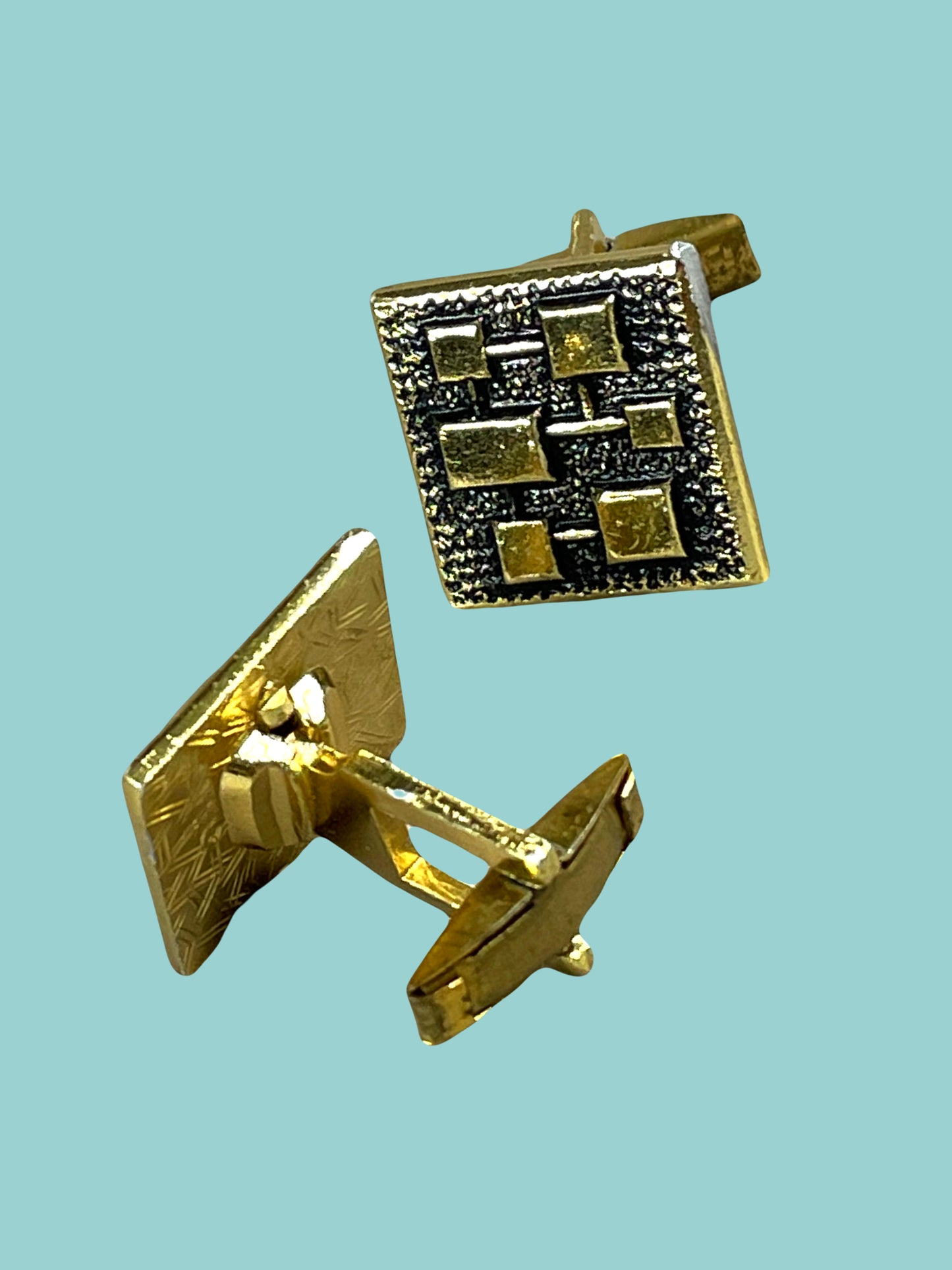 Geometric square golden metal cufflink