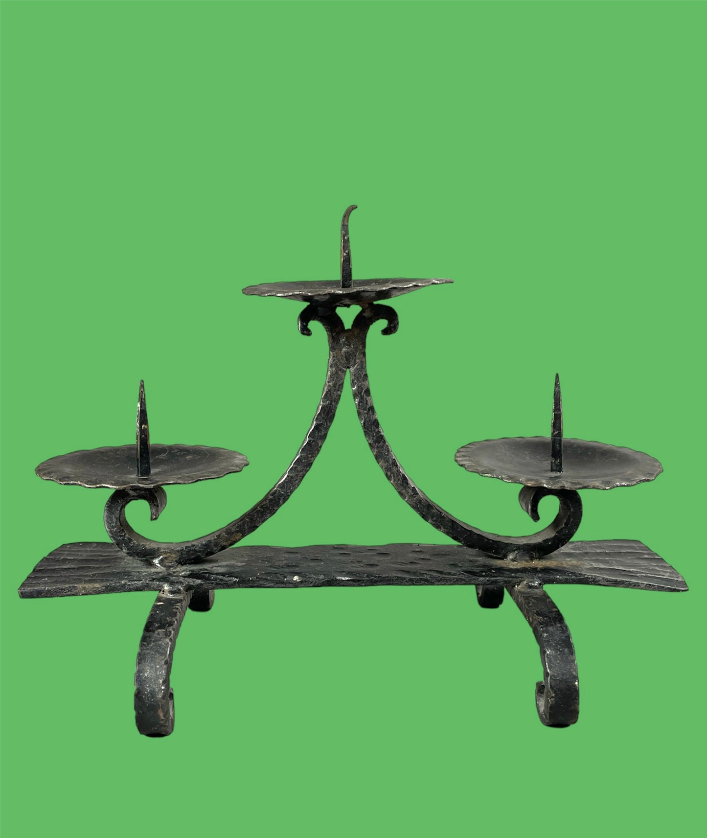 Curvilineal Triple Candleholder